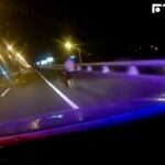 影／71歲老翁騎單車誤闖高架道路　暖警幫騎腳踏車護送離開