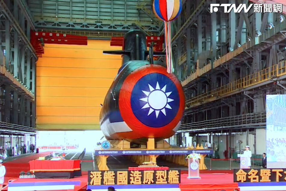 首艘國造潛艦超保密！軍方暱稱「7-11」媒體進廠只能看「不能拍」