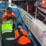 影／漁民跌落漁船頭部重創　海巡消防聯手搶救撿回一命