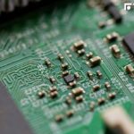 台股三溫暖洗破皮!PCB發威「這檔」關廁所獨自漲停 南電收漲7%紅燈熄滅、欣興止血終結連5跌